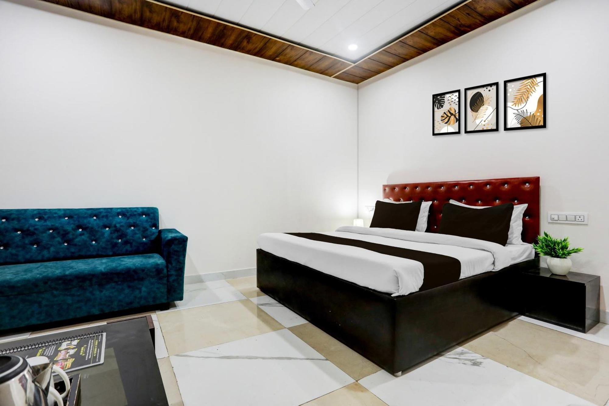 Super Townhouse Gida Near Rto Office Hotel Горакпур Екстериор снимка