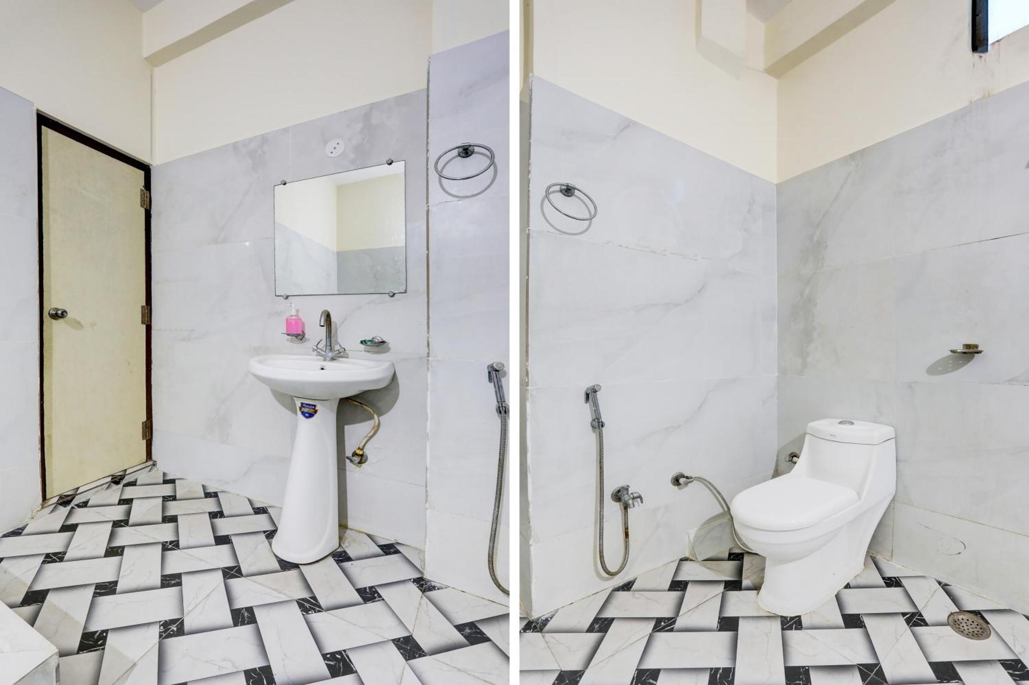 Super Townhouse Gida Near Rto Office Hotel Горакпур Екстериор снимка